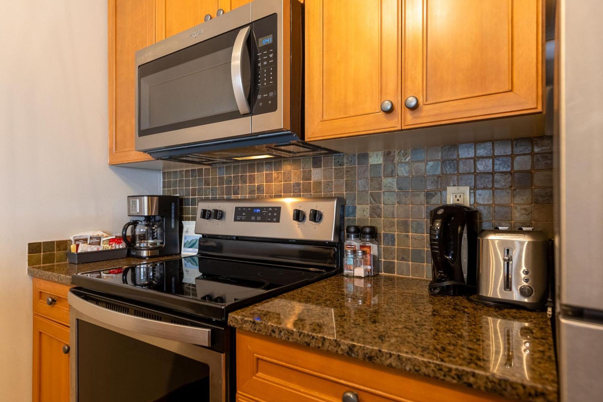 Snow Creek Lodge By Fernie Central Reservations エクステリア 写真