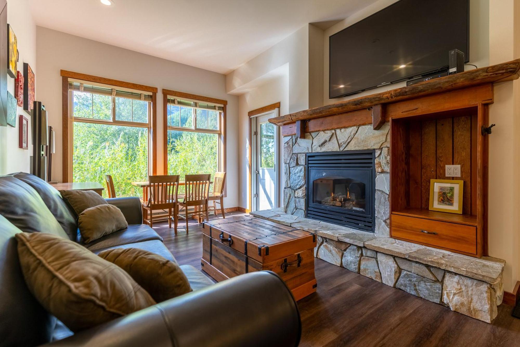 Snow Creek Lodge By Fernie Central Reservations エクステリア 写真