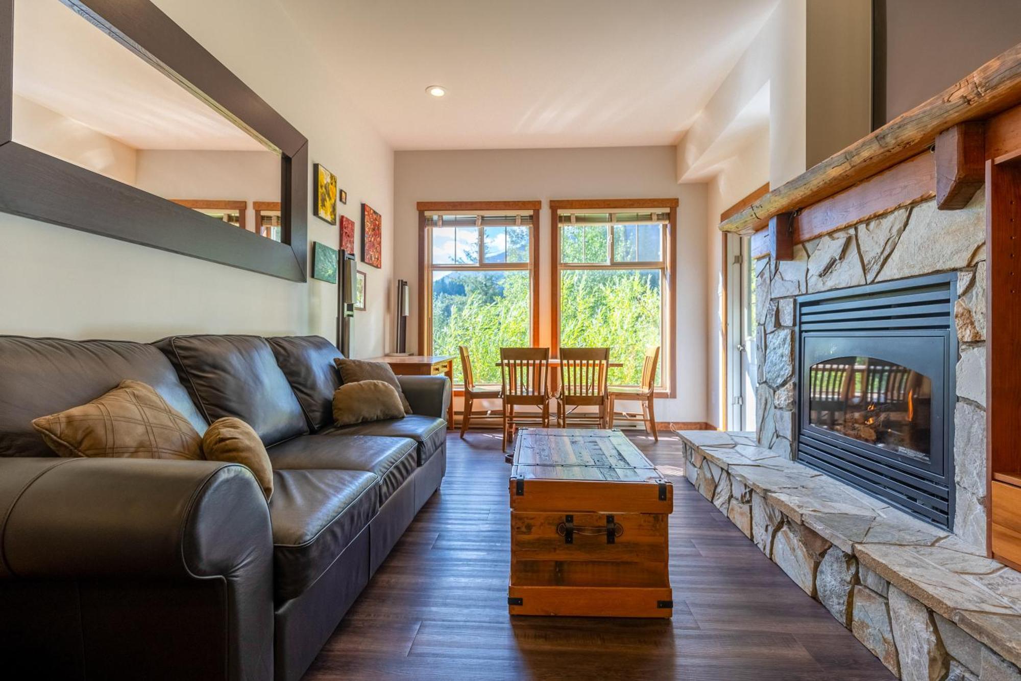 Snow Creek Lodge By Fernie Central Reservations エクステリア 写真