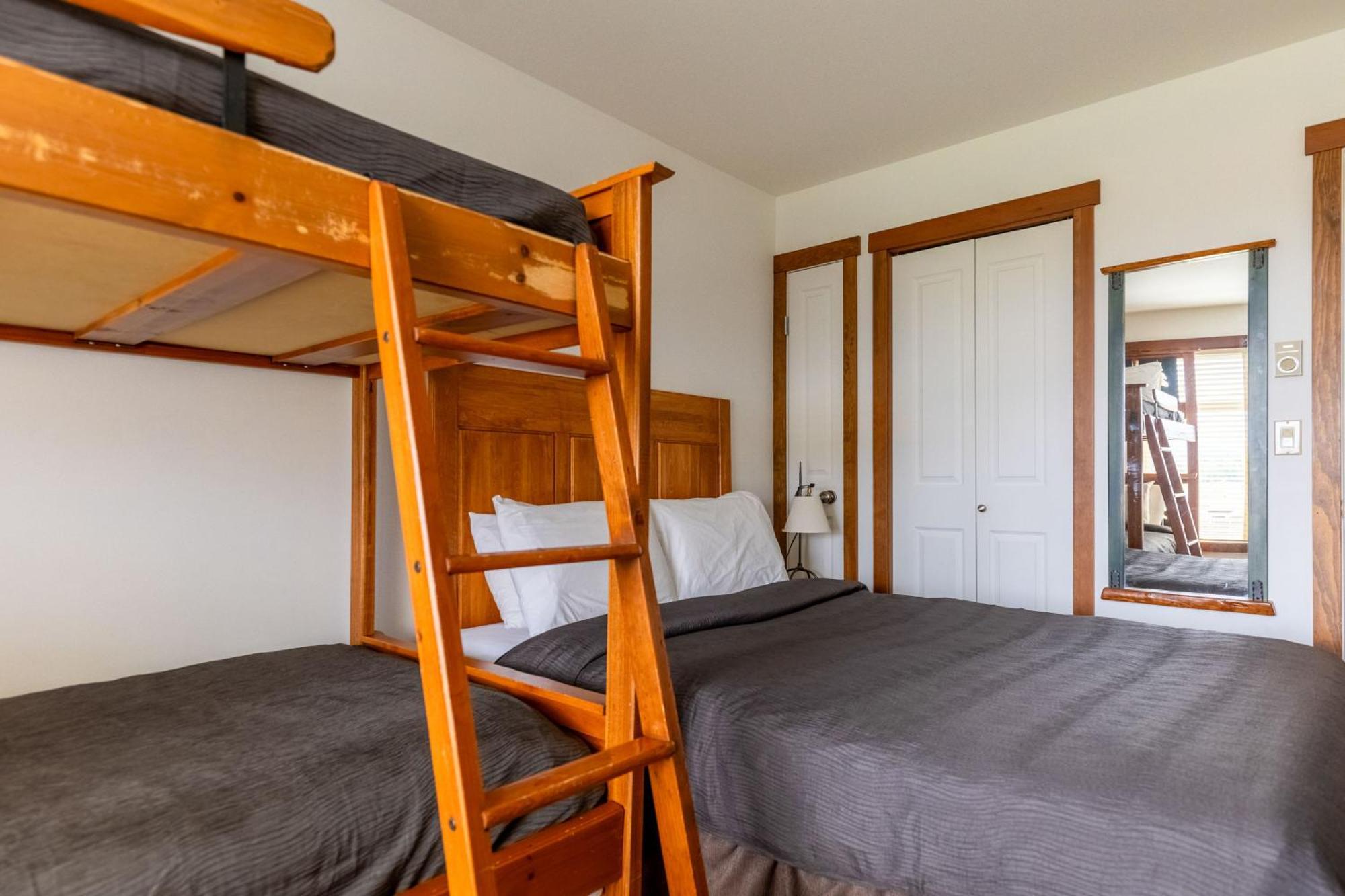 Snow Creek Lodge By Fernie Central Reservations エクステリア 写真